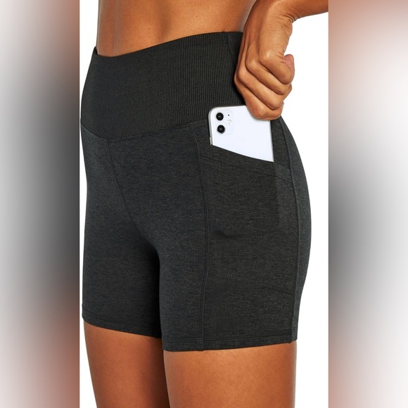 NWT Zobha Women's 2 Pack Bailey High Rise Pocket Bike Short - Picture 5 of 10